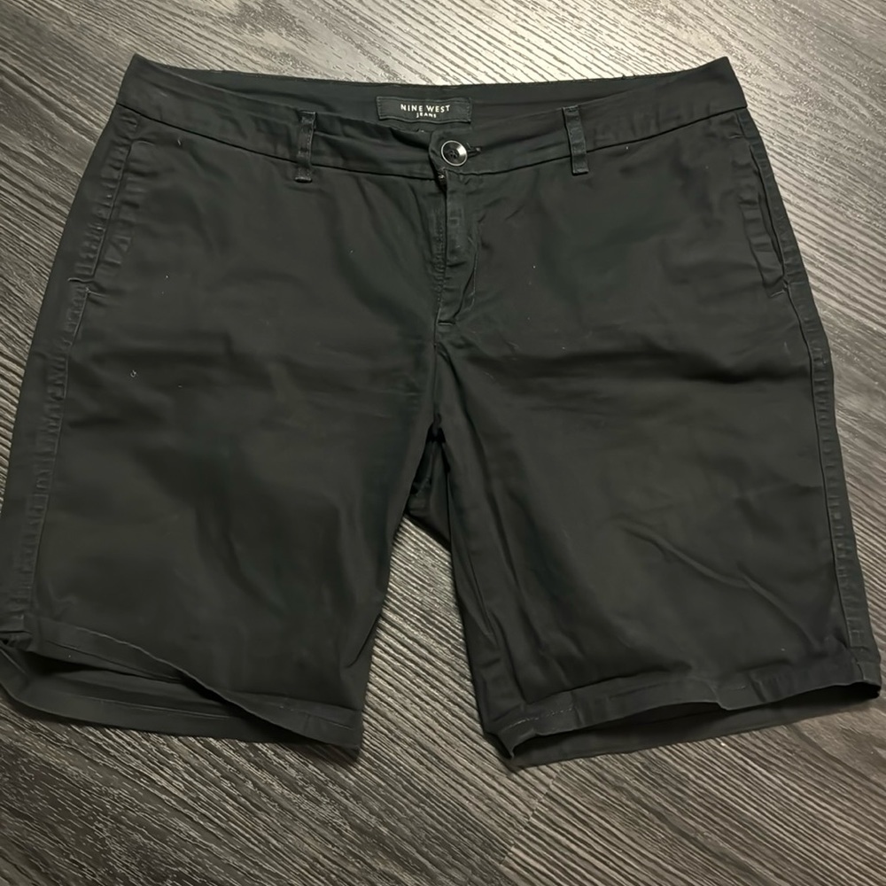 🍍  NINE WEST SHORTS🍍SIZE 10/29🍍@9